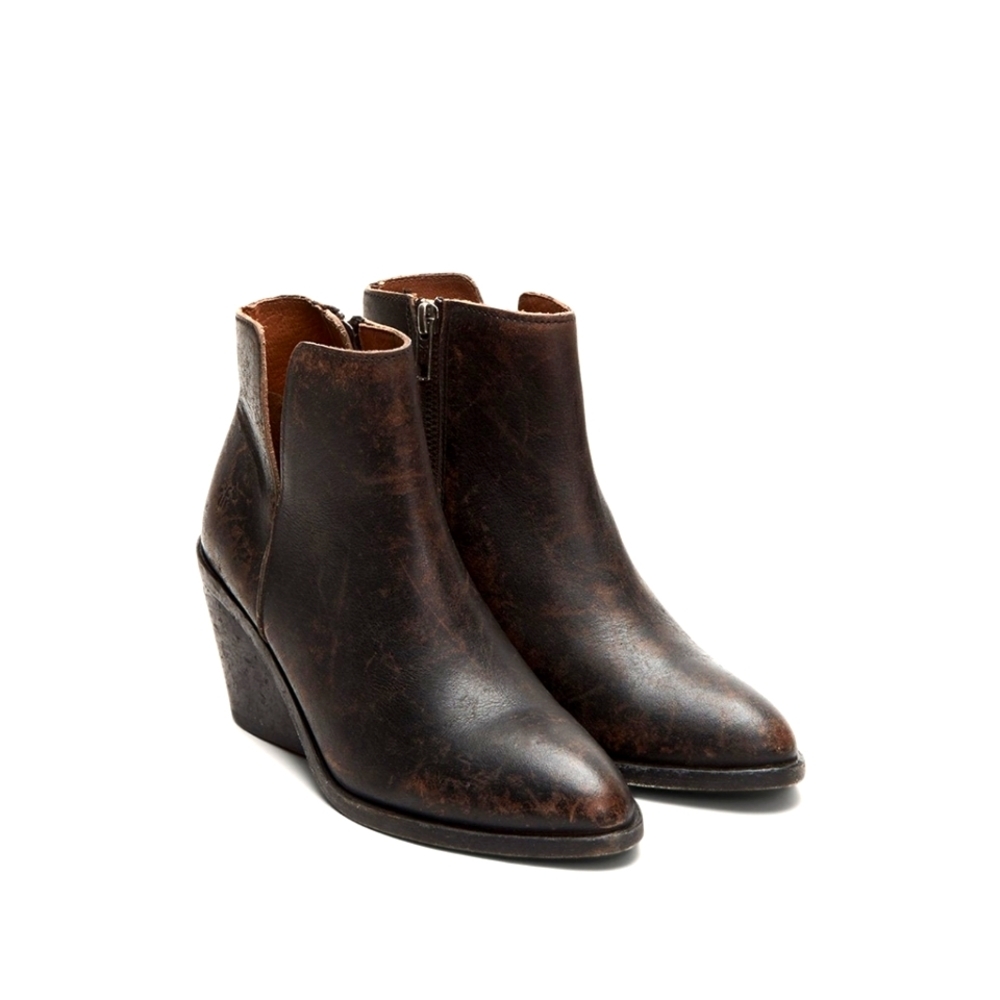 Frye's Women's Serena Cut-out Bootie Western Boot Pre-Loved